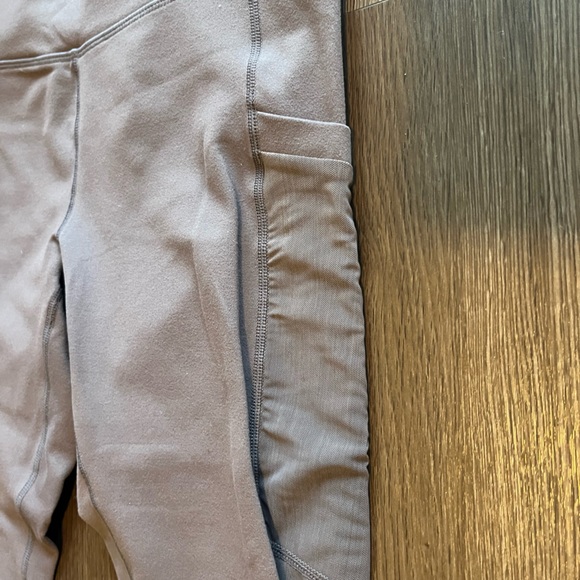 Fabletics Capri Leggings - Picture 5 of 5